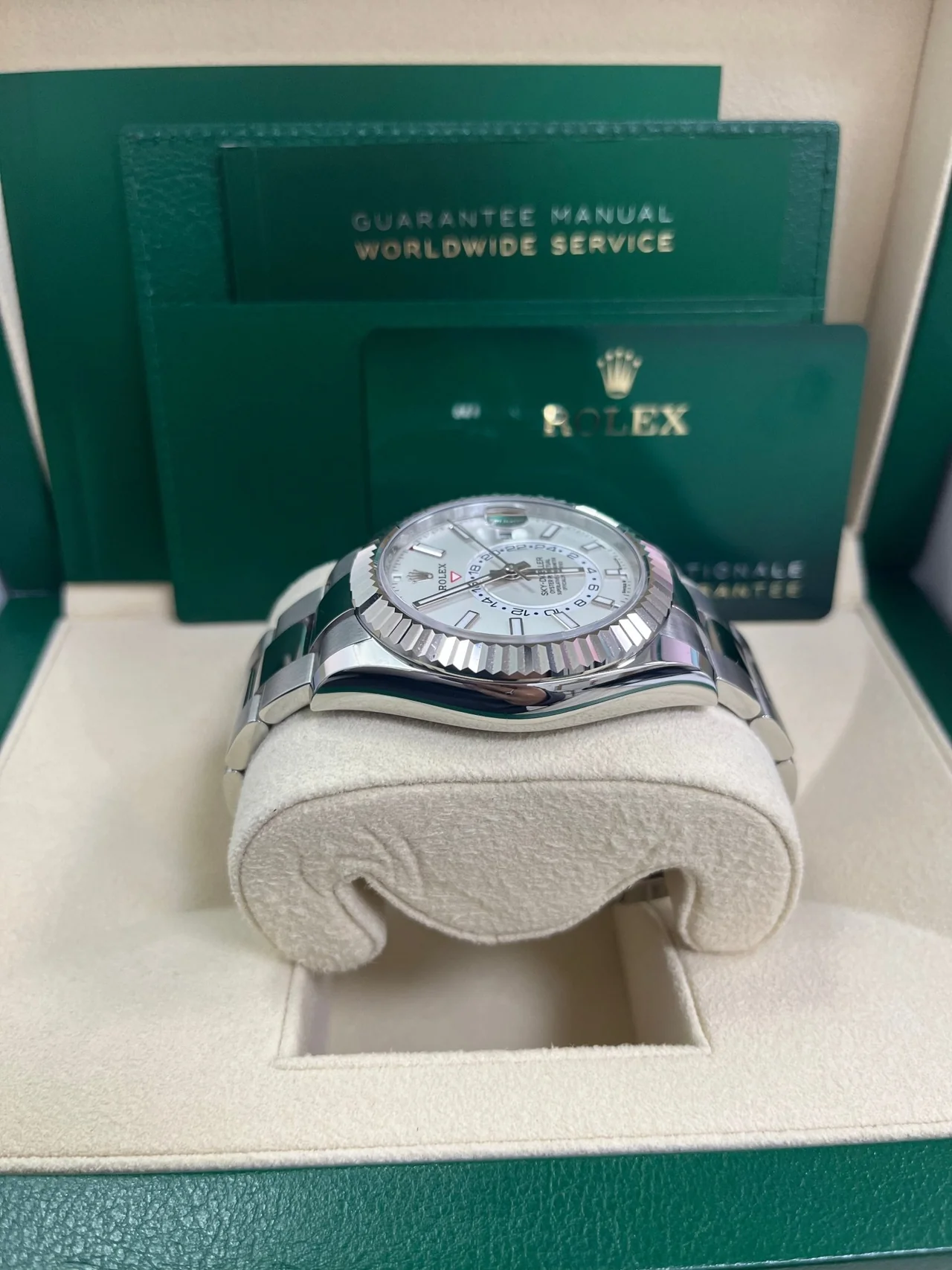 Superclone Rolex Sky-Dweller 42 mm Intense white Dial 336934 - gallery