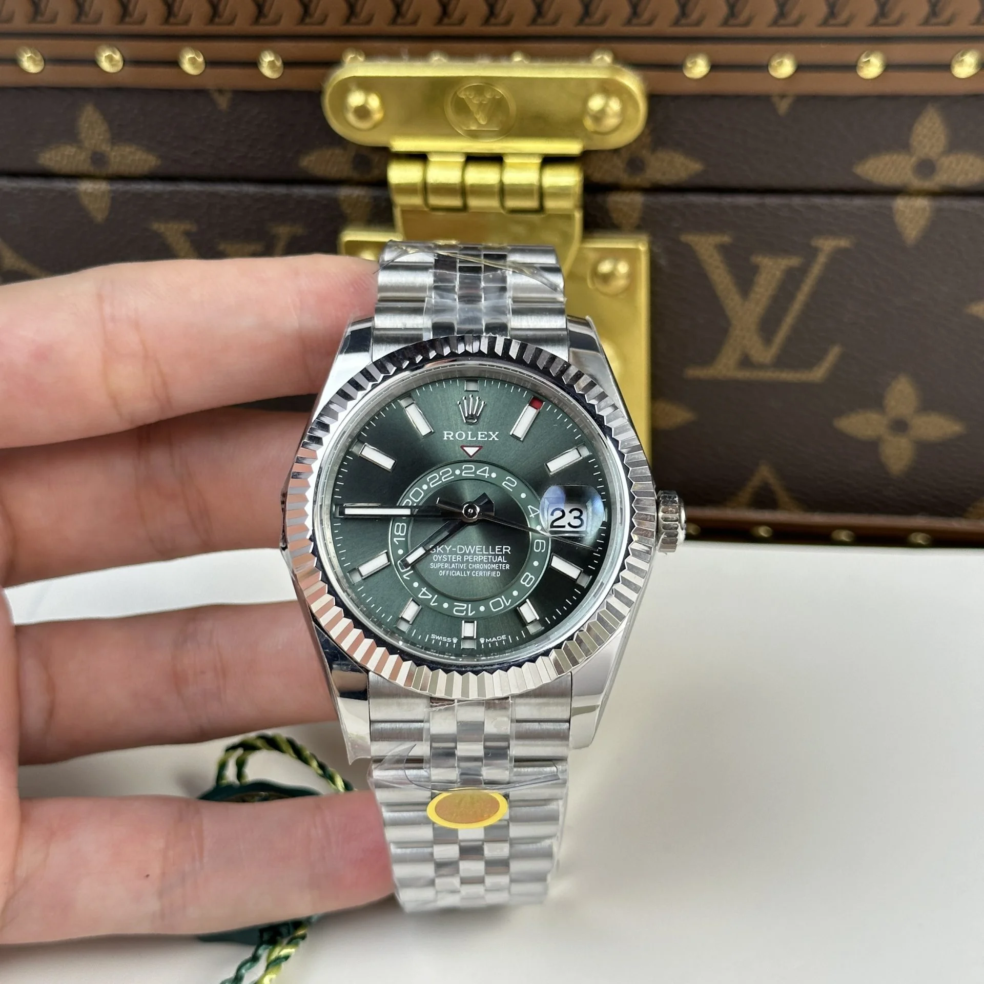 Superclone Rolex Sky-Dweller 42 mm Mint green Dial 336934 Jubilee - gallery