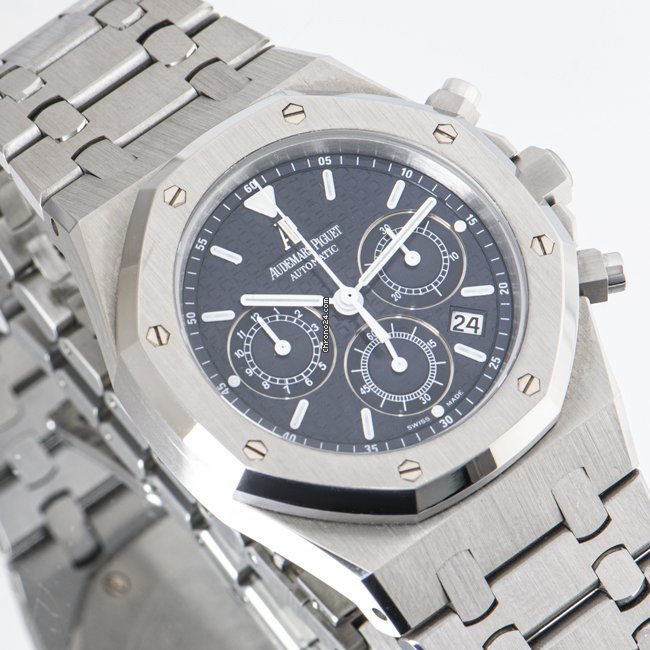 Audemars Piguet Royal Oak Chronograph Mens watch Unisex Automatic Steel 26300ST.OO.1110ST.03 - gallery